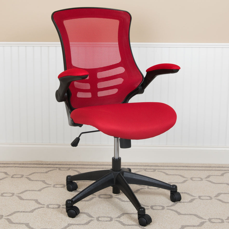Chaise de bureau ergonomique pivotante à dossier mi-haut en maille rouge Kelista avec accoudoirs relevables